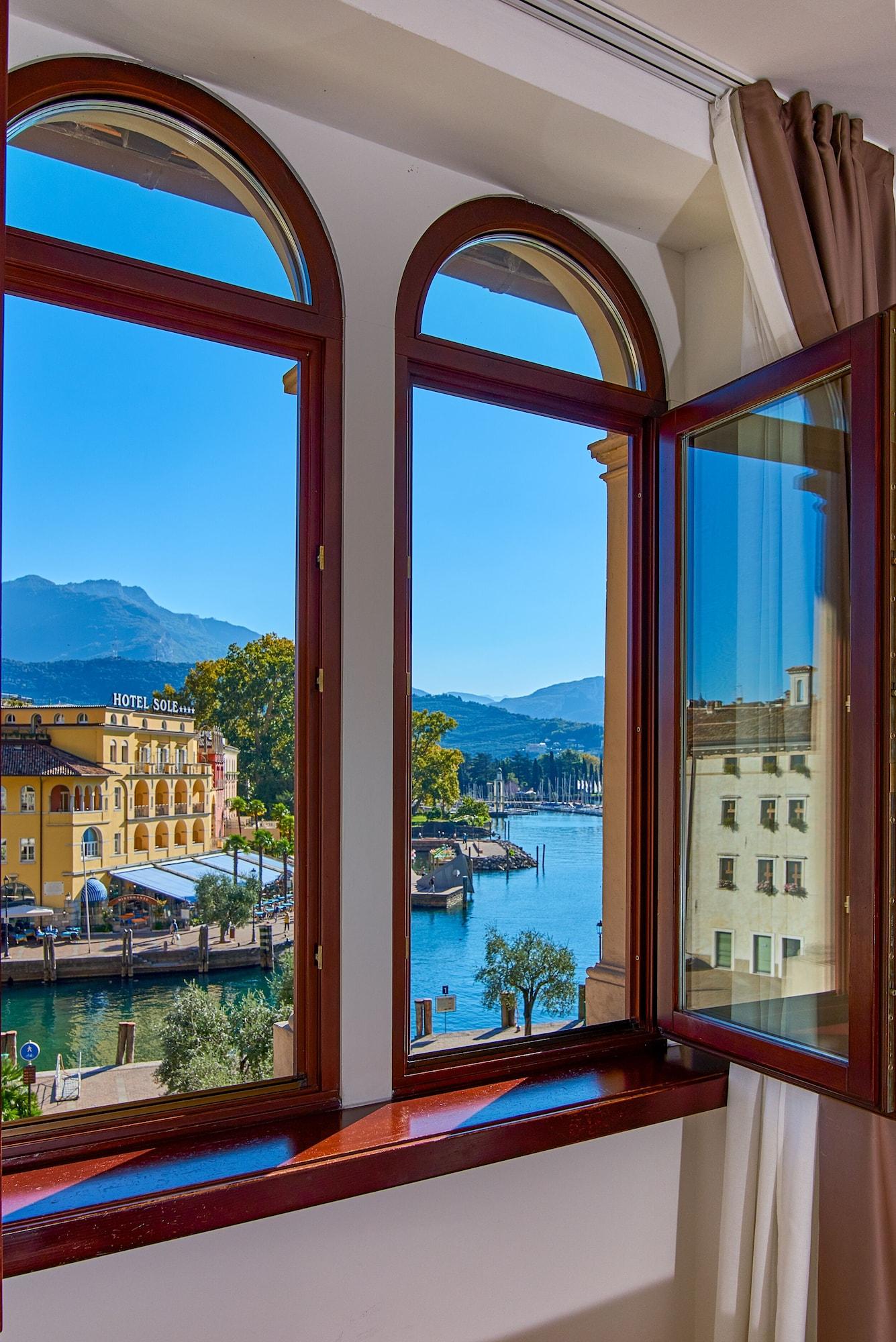 Europa - Skypool & Panorama Riva del Garda